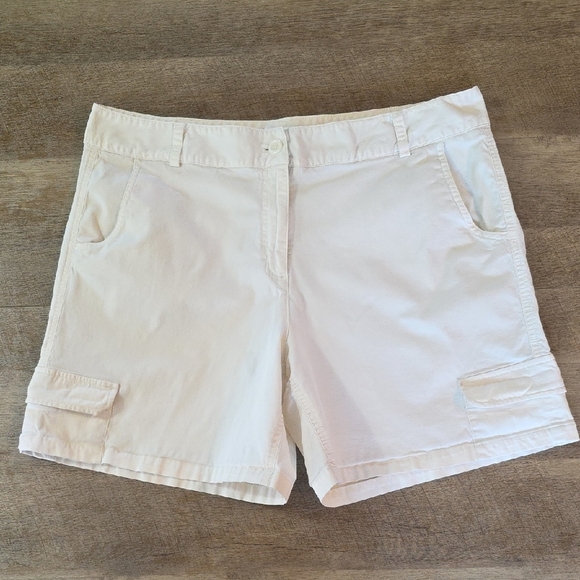 Talbots Cream Cargo Shorts. Size 18 - Picture 1 of 6